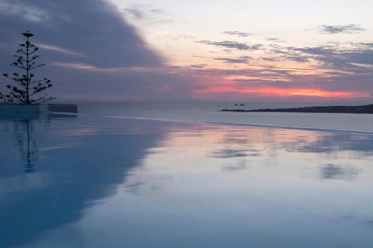 Orasea Villa With Private Pool Páros 外观 照片